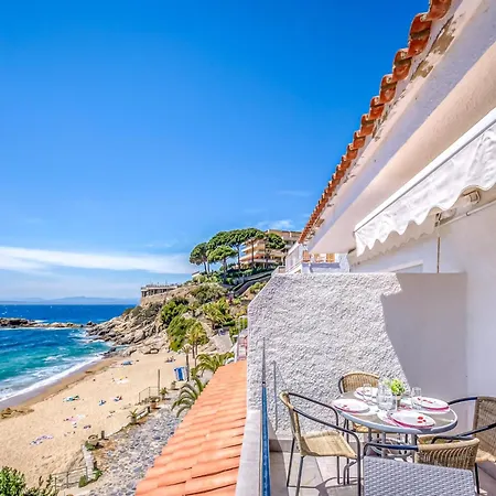 Apartment Beachfront In Platja Almadrava