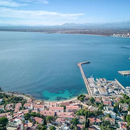 Apartment Beachfront In Platja Almadrava